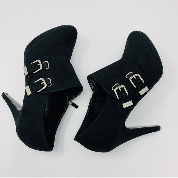 Kelly & Katie Buckled Bootie, Size 10 - Picture 3 of 5